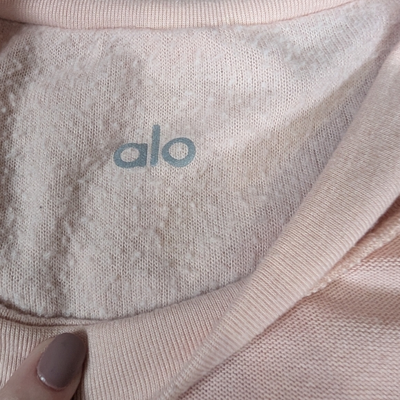 Alo Mega Crop Yoga Top - Picture 6 of 10